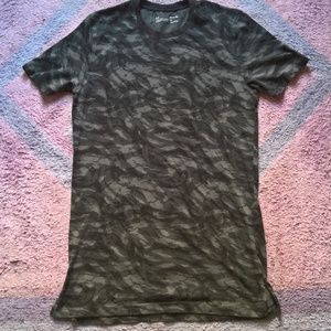 Under Armour Men's T-Shirt Size - S